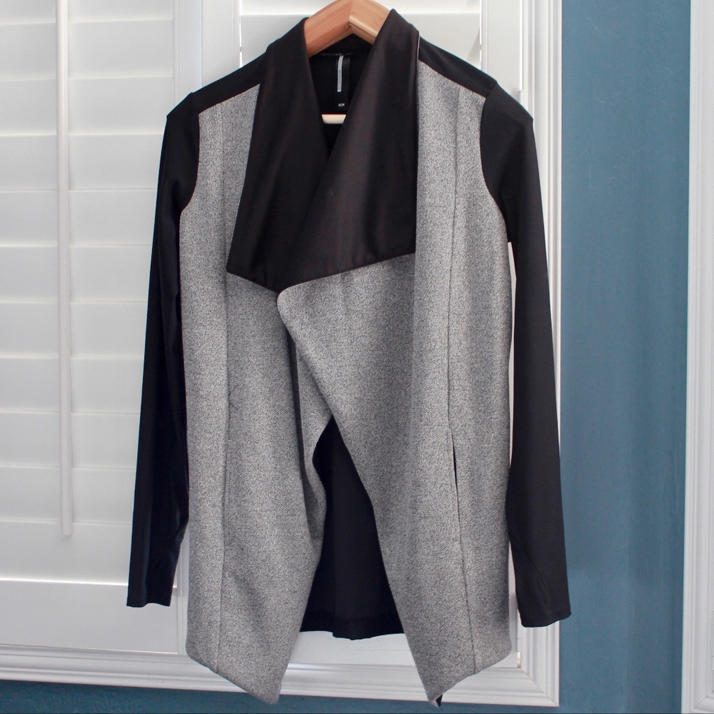 Womens long Mondetta cardigan Medium